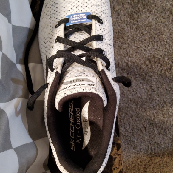 Skechers Arch Fit Woman - Picture 3 of 4